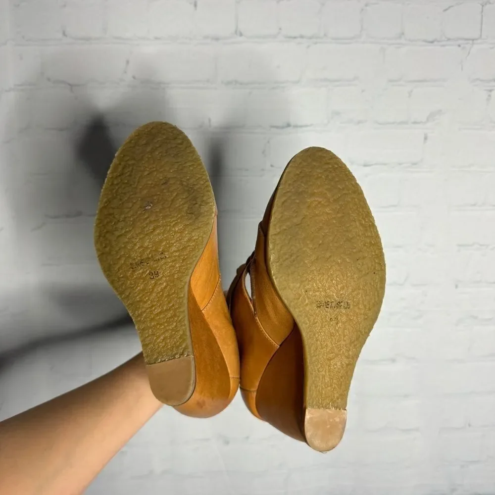 Lucky Penny Tan Leather Lace-Up Cutout Wedge Ankle Shooties Size 39 New Anthro